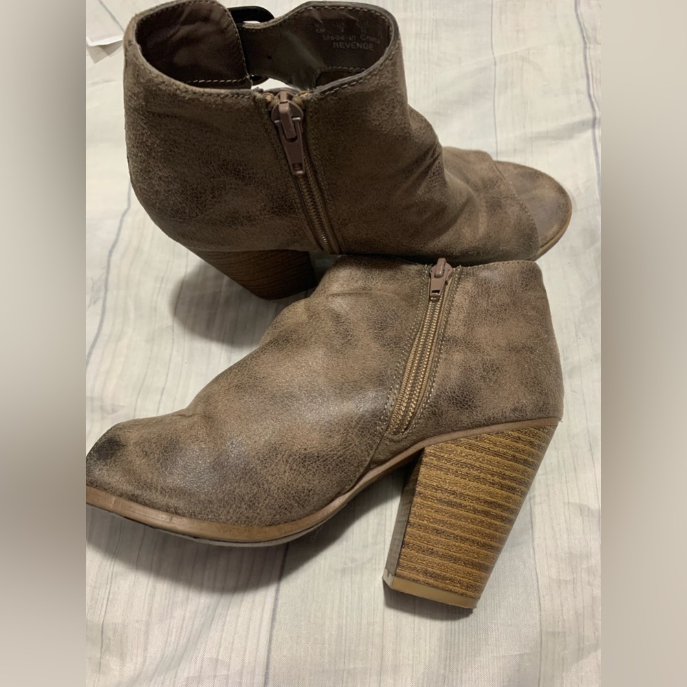 Fergalicious Shoes M Revenge Heels Ankle Booties BrownFabric Open Toe